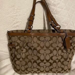 Beautiful Coach Tote Purse